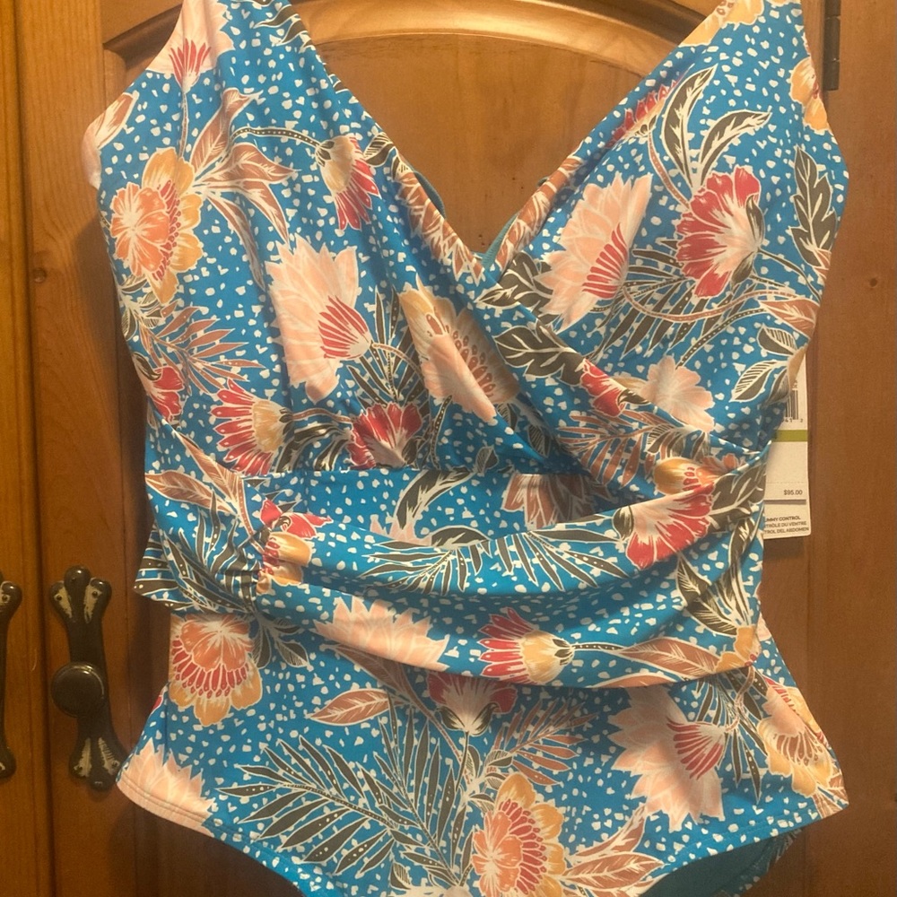 Jantzen Brand new swimsuit!